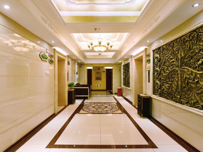 Vienna Hotel Shenzhen Railway Station Exterior photo