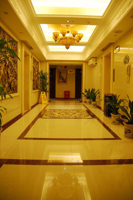 Vienna Hotel Shenzhen Railway Station Exterior photo
